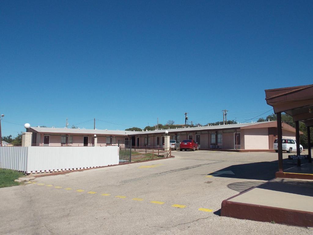 Holiday Host Motel Сонора Екстериор снимка